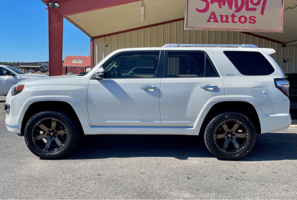 2014 Toyota 4Runner Image 2