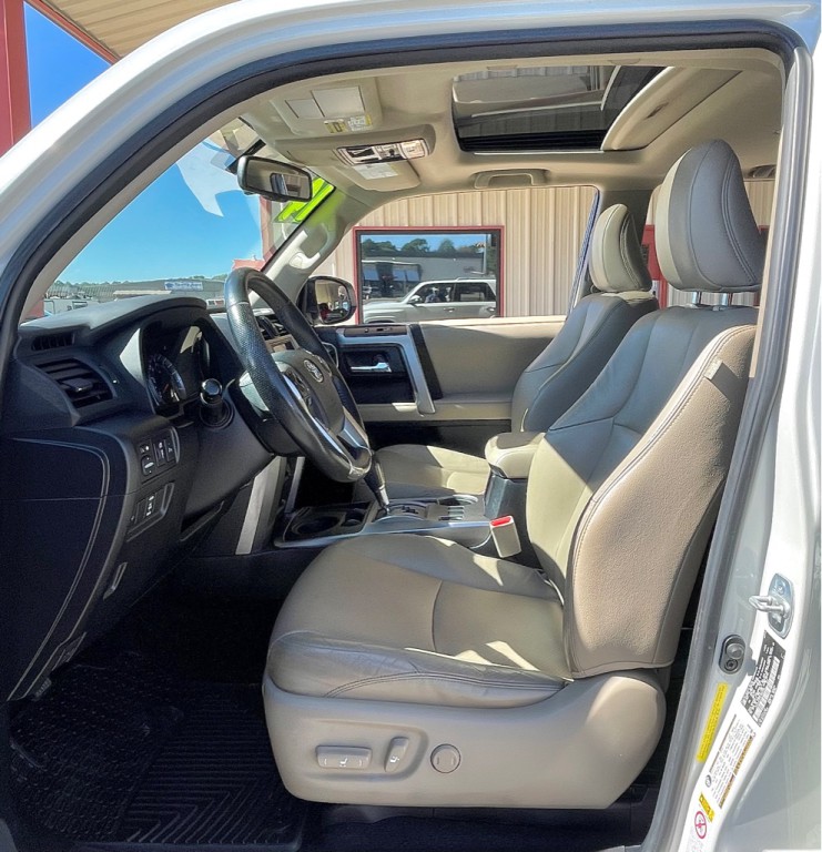 2014 Toyota 4Runner Image 10