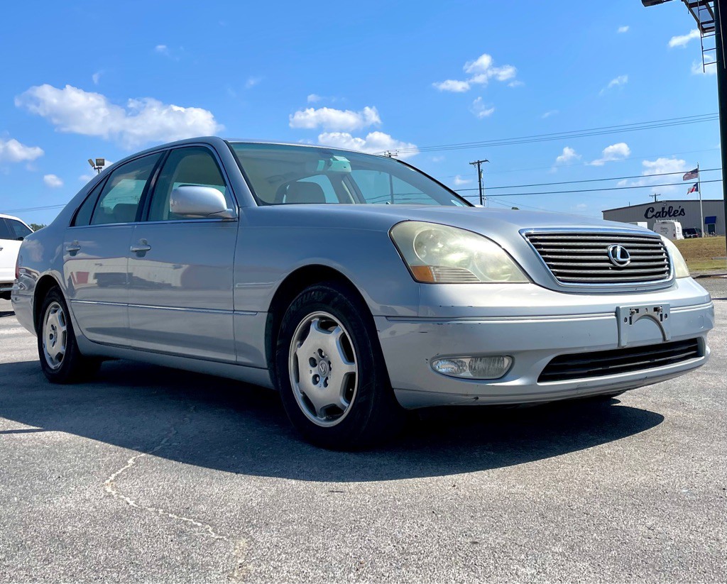 2002 Lexus LS Image 3