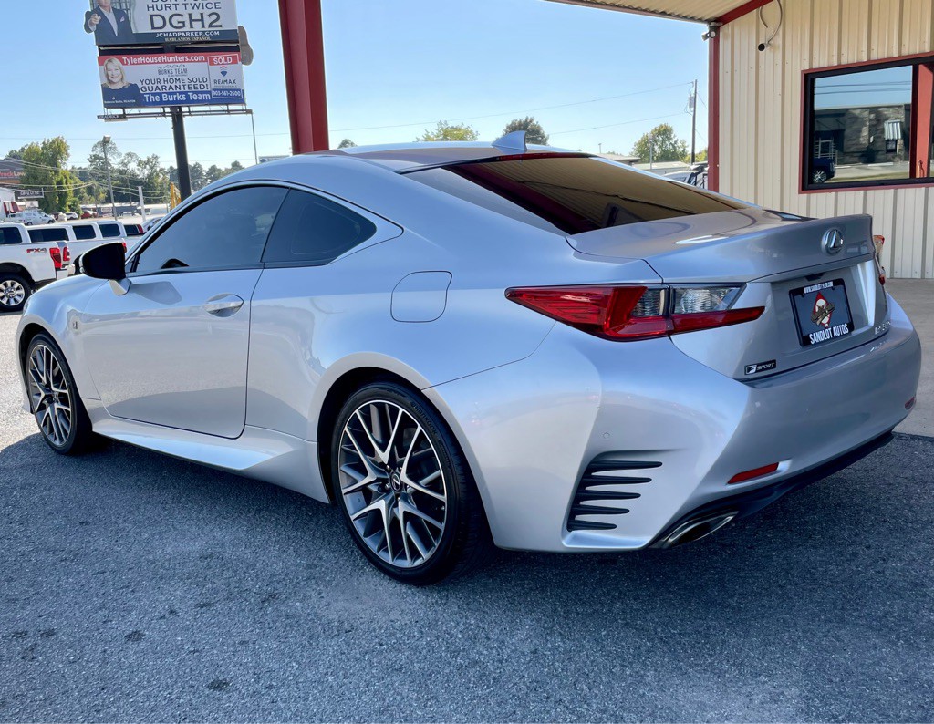 2017 Lexus RC F Image 12
