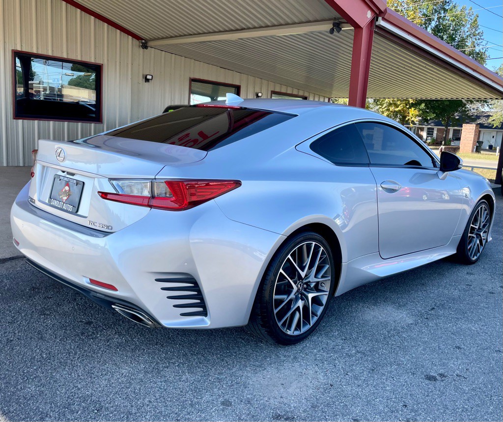 2017 Lexus RC F Image 13