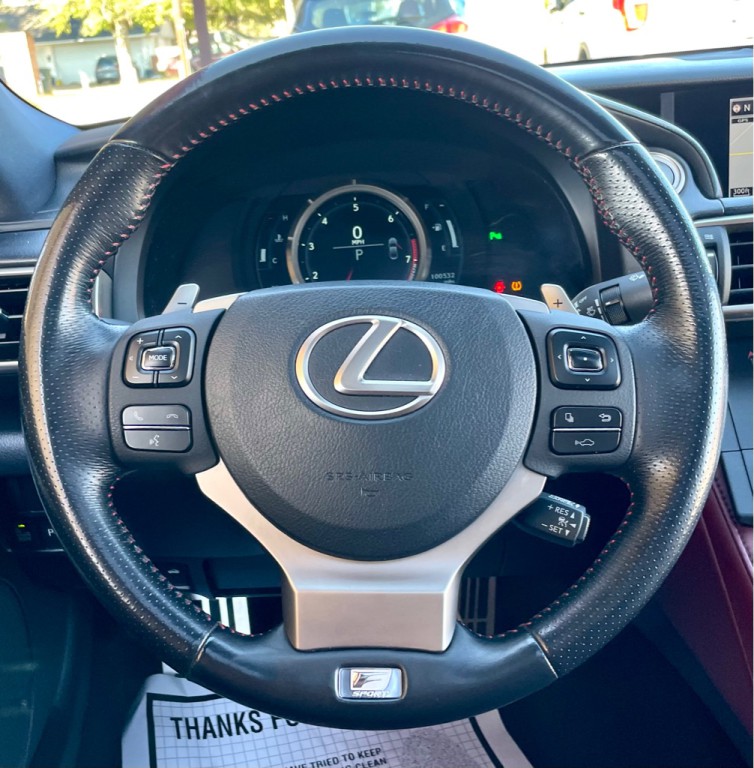 2017 Lexus RC F Image 17