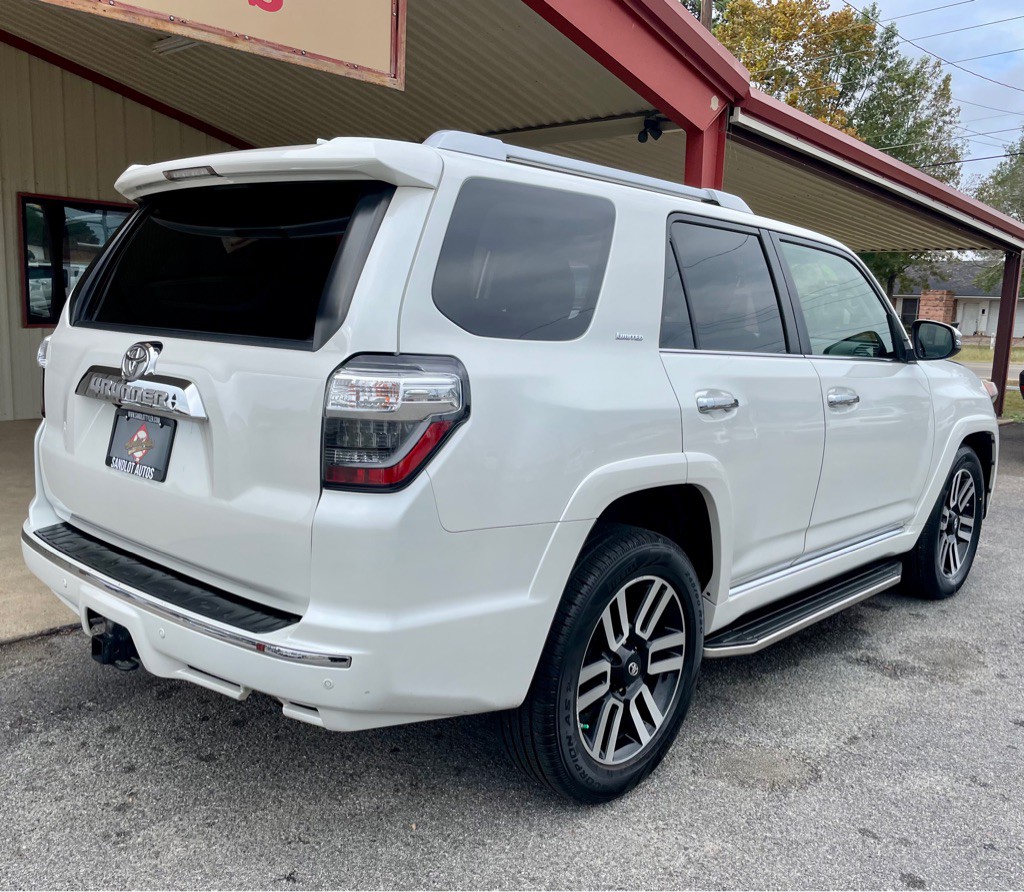 2018 Toyota 4Runner Image 16