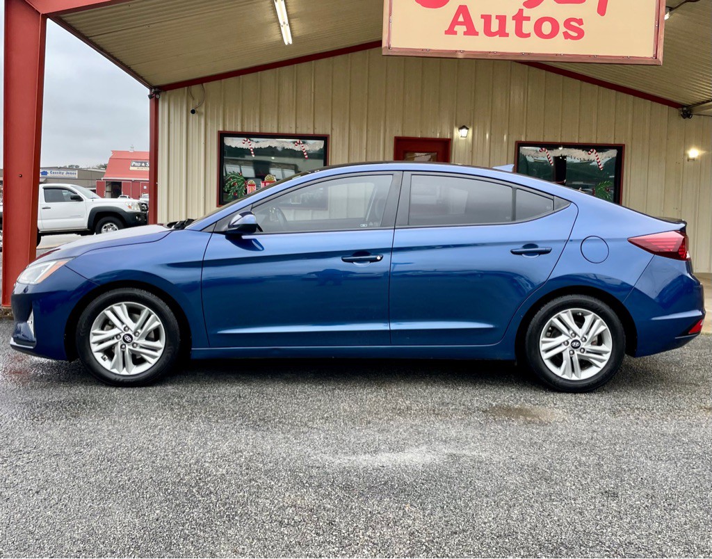 2020 Hyundai Elantra Image 2