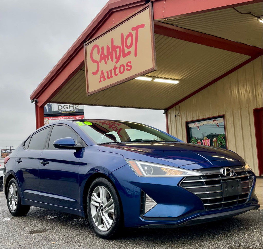 2020 Hyundai Elantra Image 3