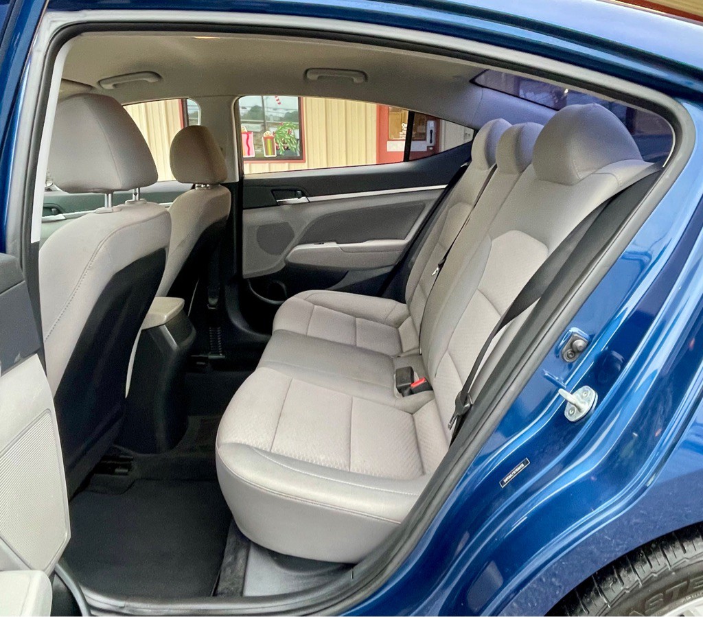 2020 Hyundai Elantra Image 11