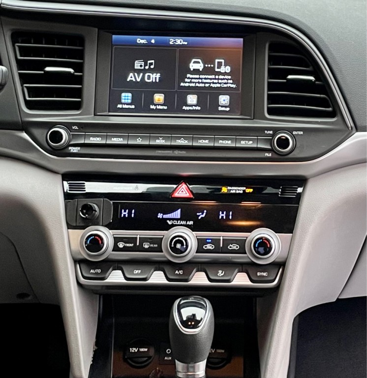 2020 Hyundai Elantra Image 12