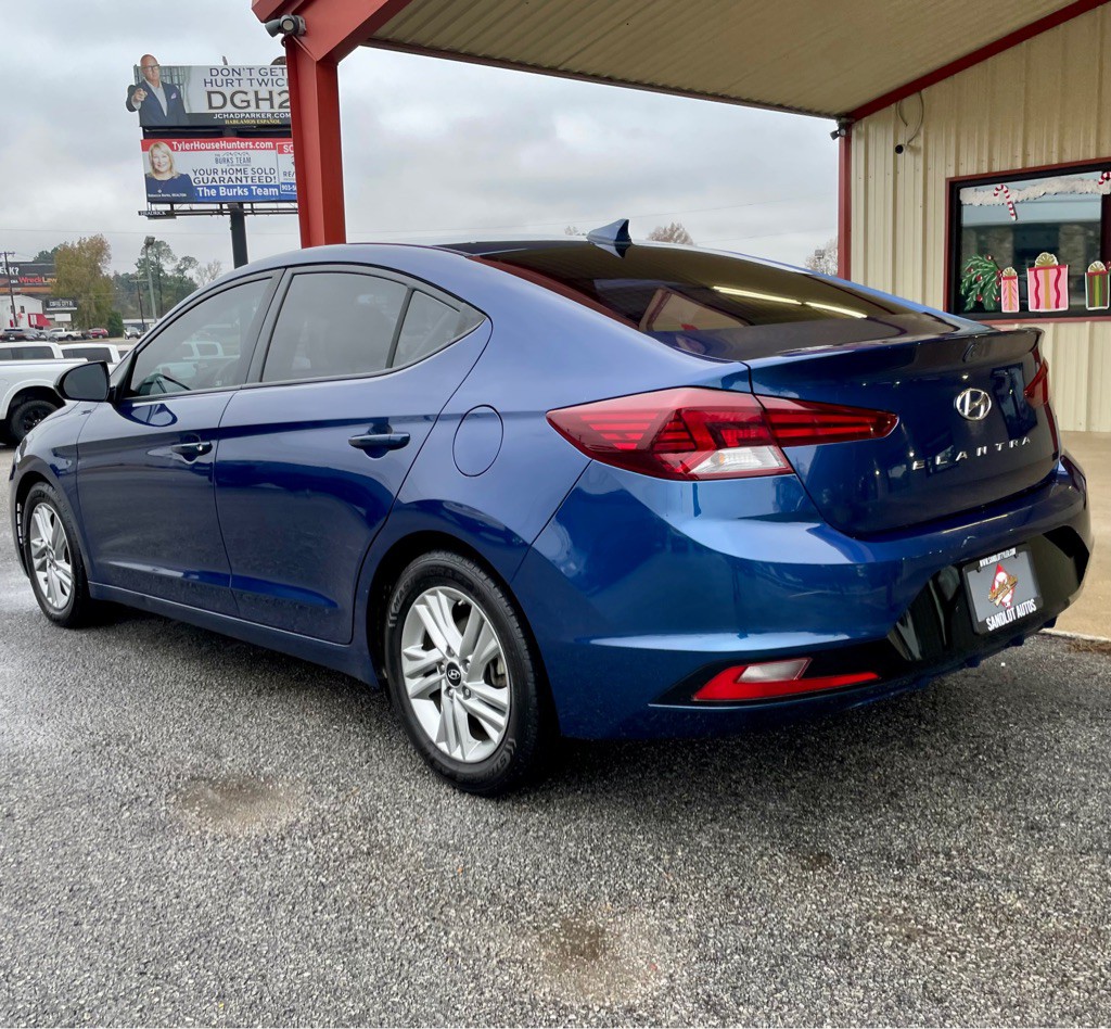 2020 Hyundai Elantra Image 17