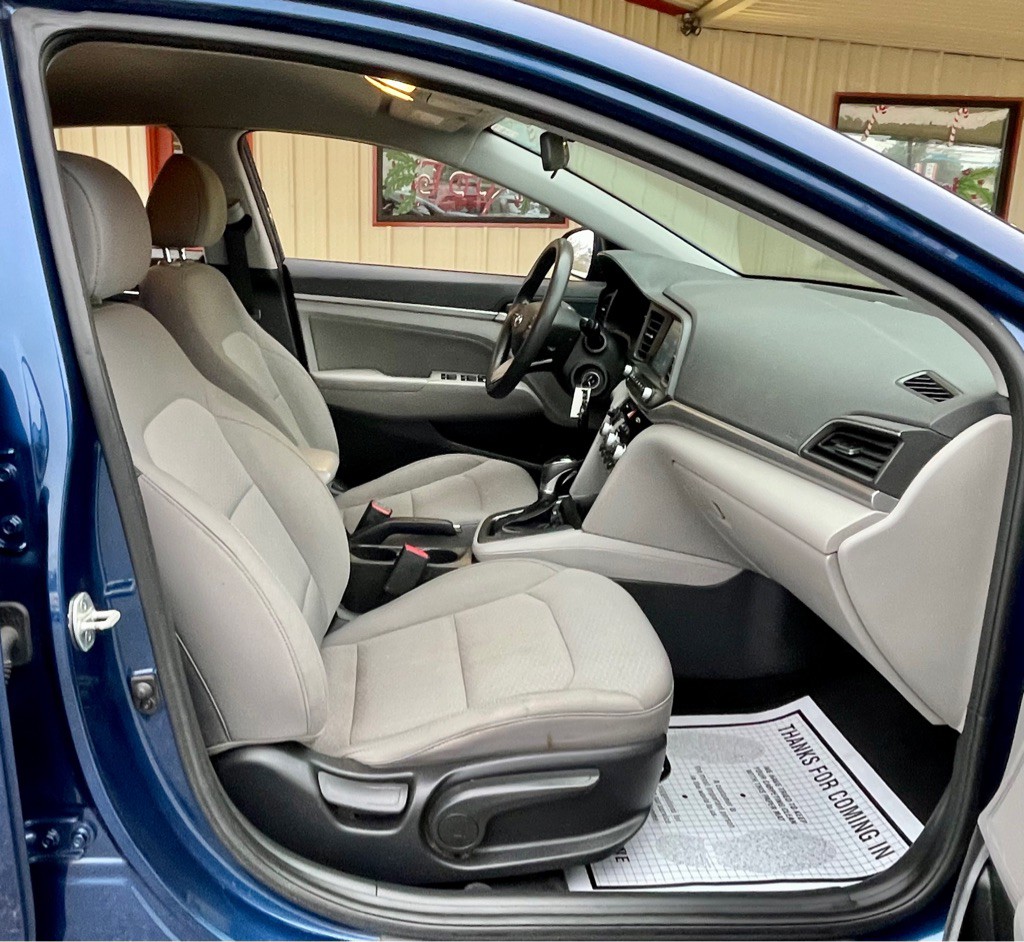 2020 Hyundai Elantra Image 21