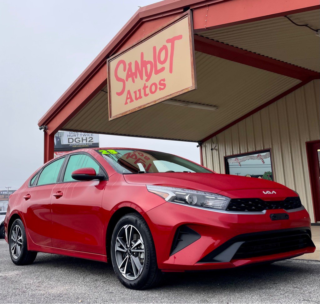 2023 Kia Forte Image 3