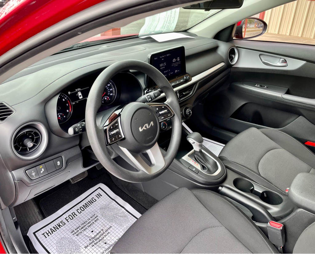 2023 Kia Forte Image 9