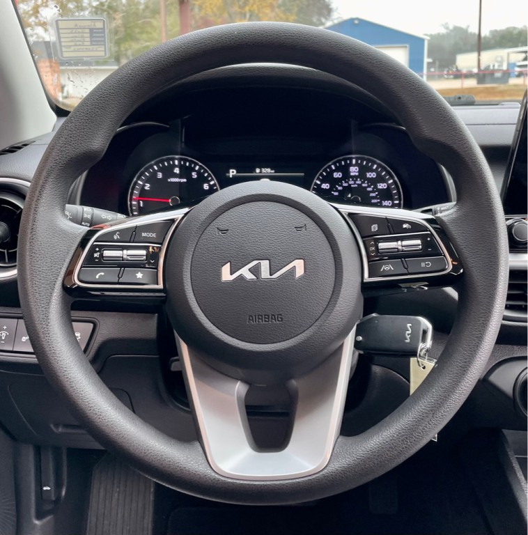 2023 Kia Forte Image 13