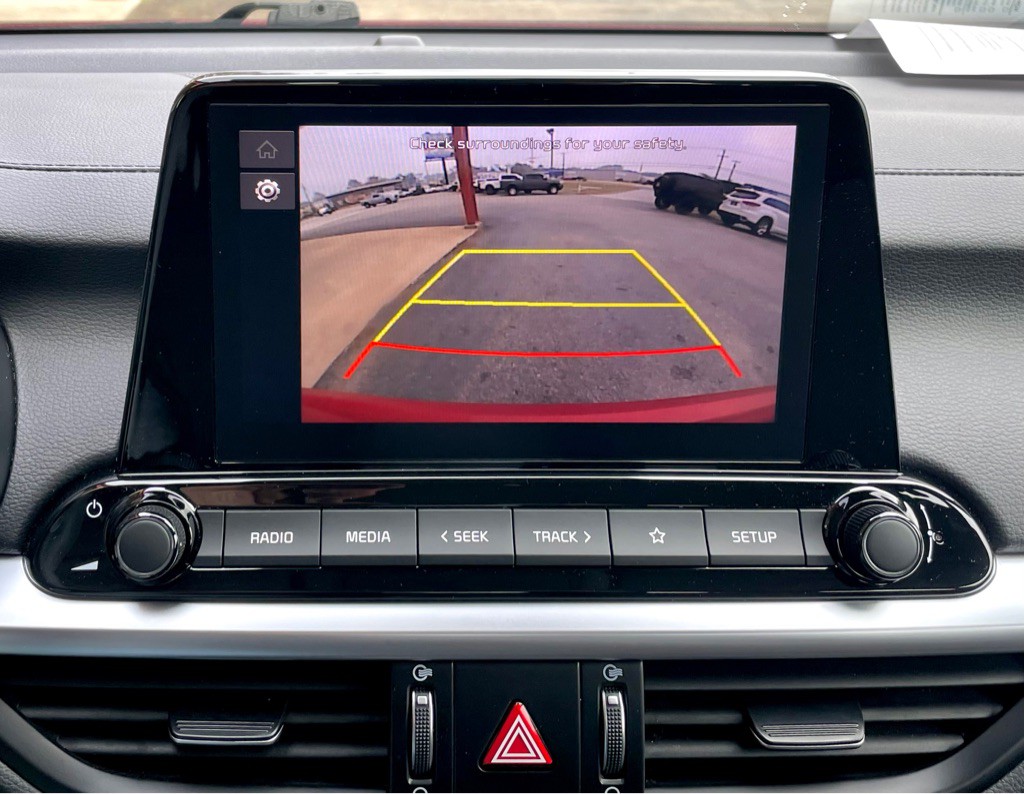 2023 Kia Forte Image 17