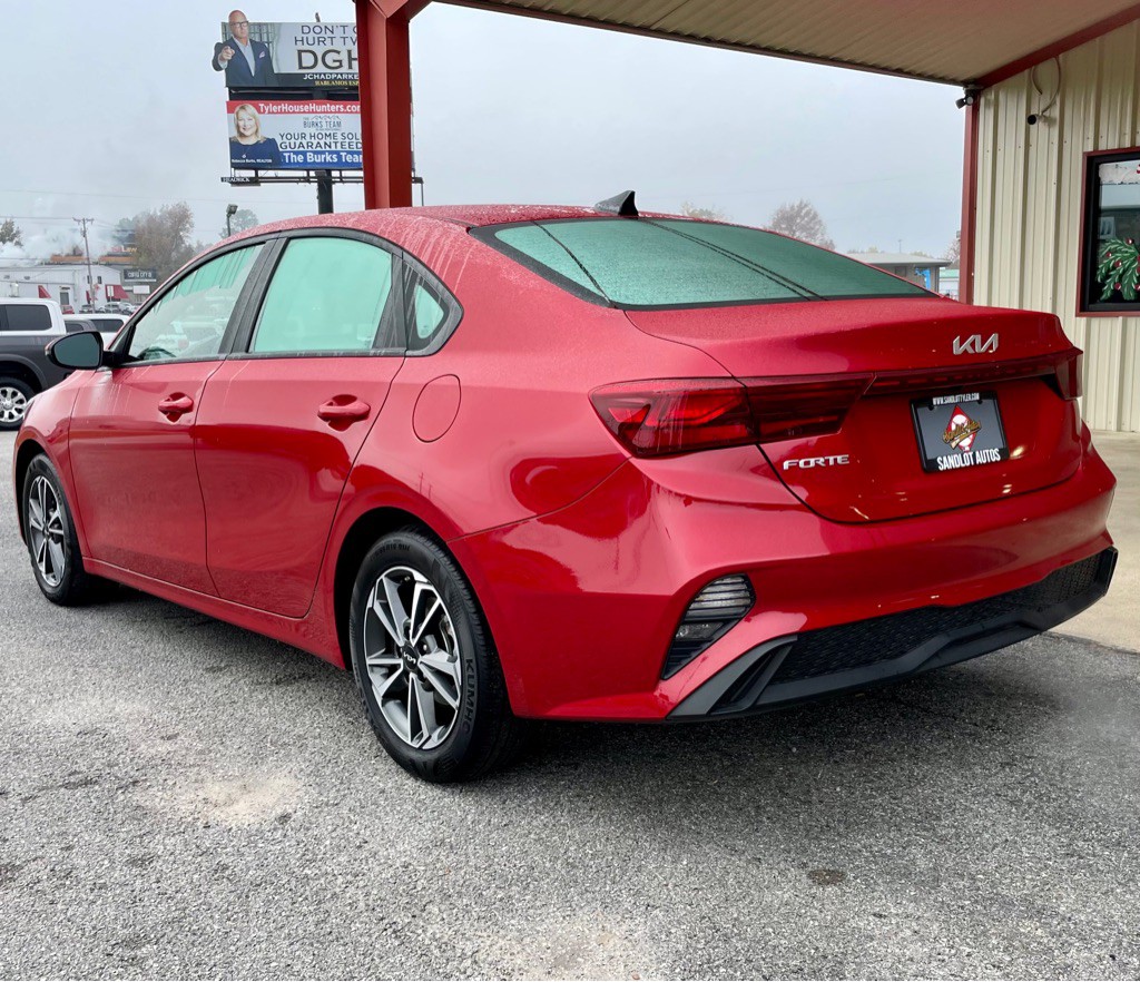 2023 Kia Forte Image 18