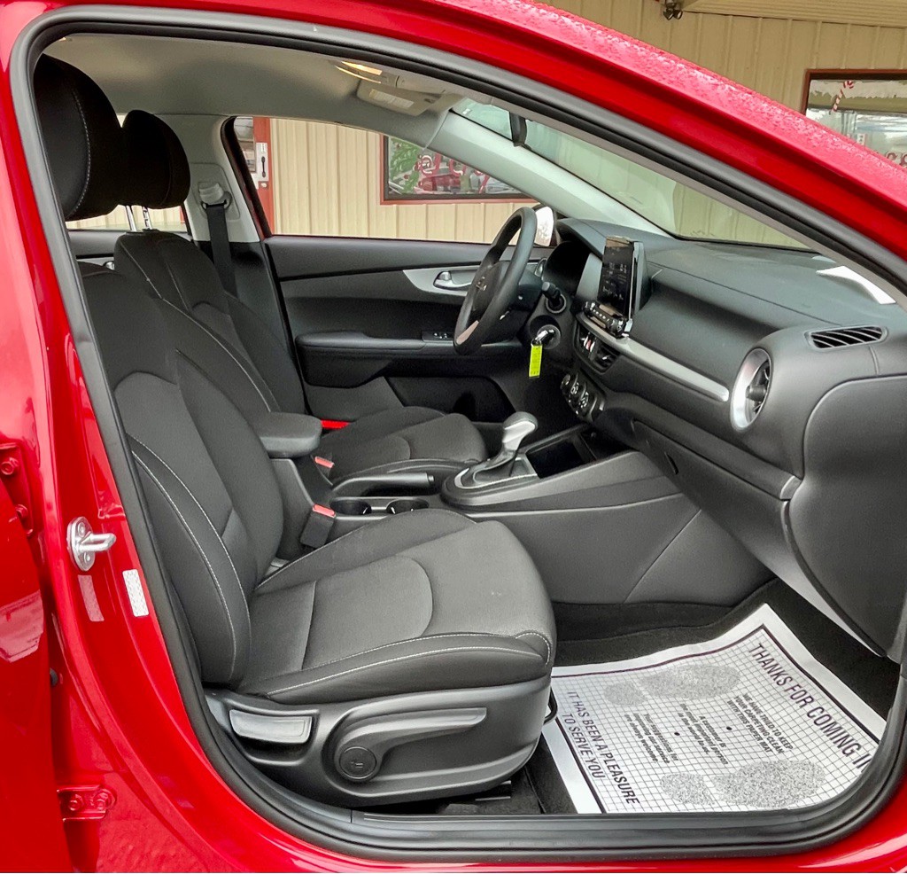 2023 Kia Forte Image 21
