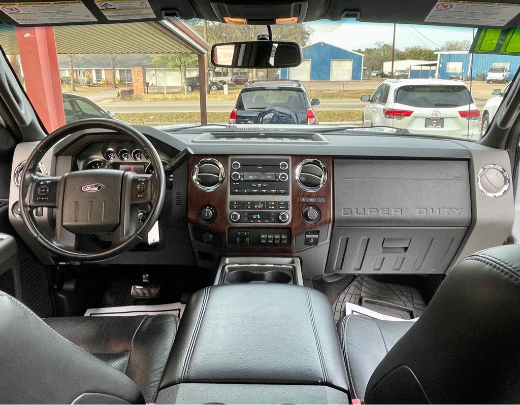 2011 Ford F-350 Image 8