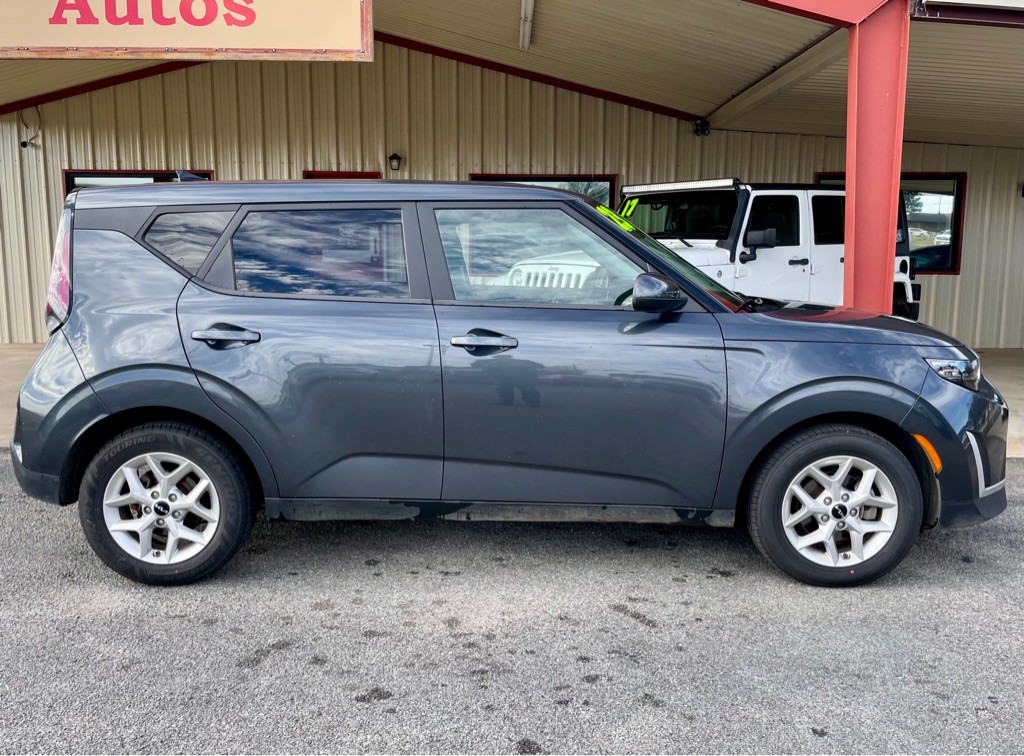 2023 Kia Soul Image 4