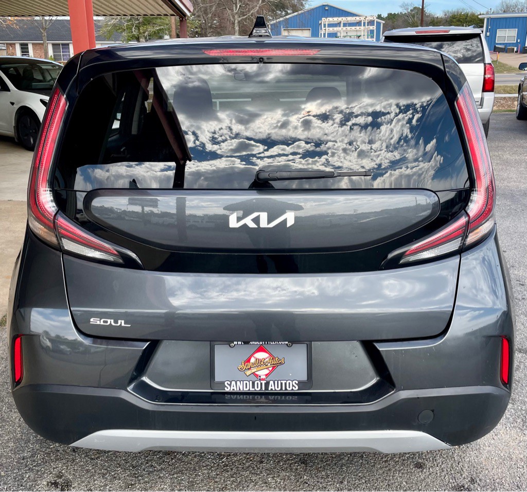 2023 Kia Soul Image 6