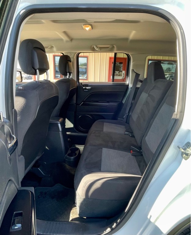 2016 Jeep Patriot Image 11