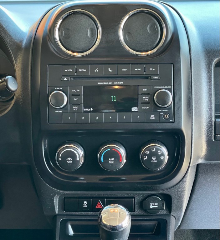 2016 Jeep Patriot Image 12