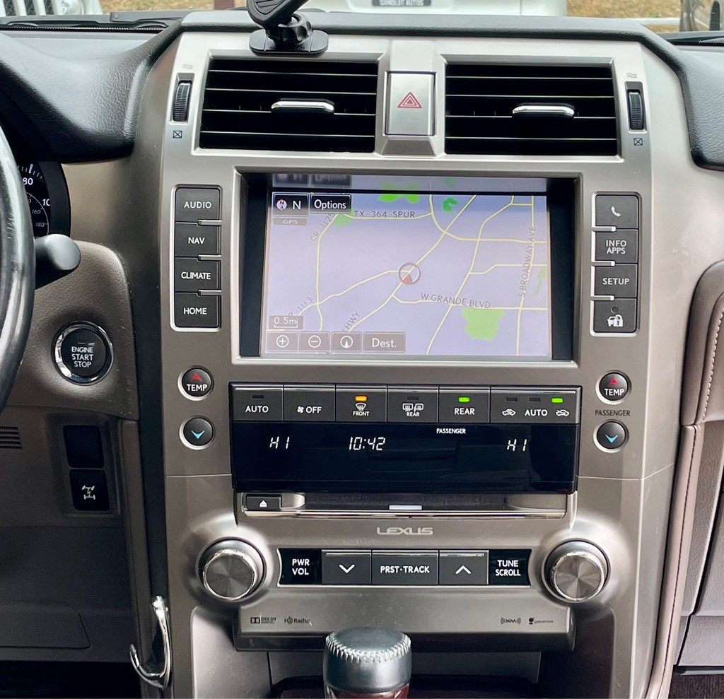 2017 Lexus GX Image 14