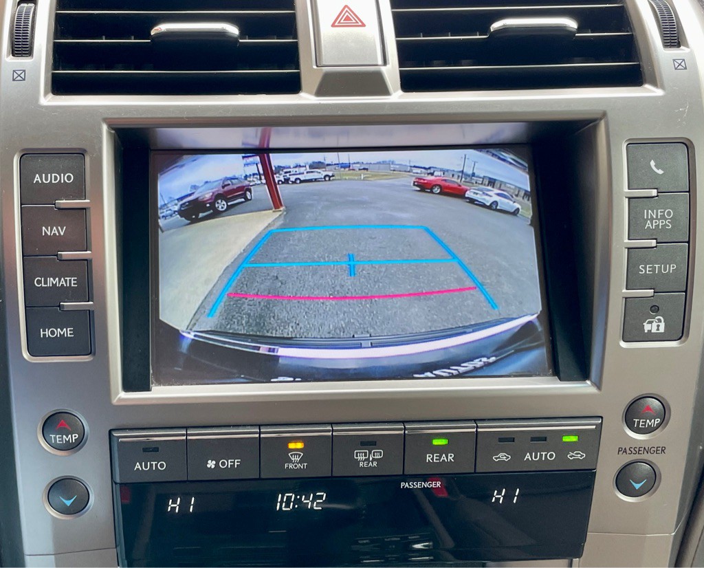 2017 Lexus GX Image 19