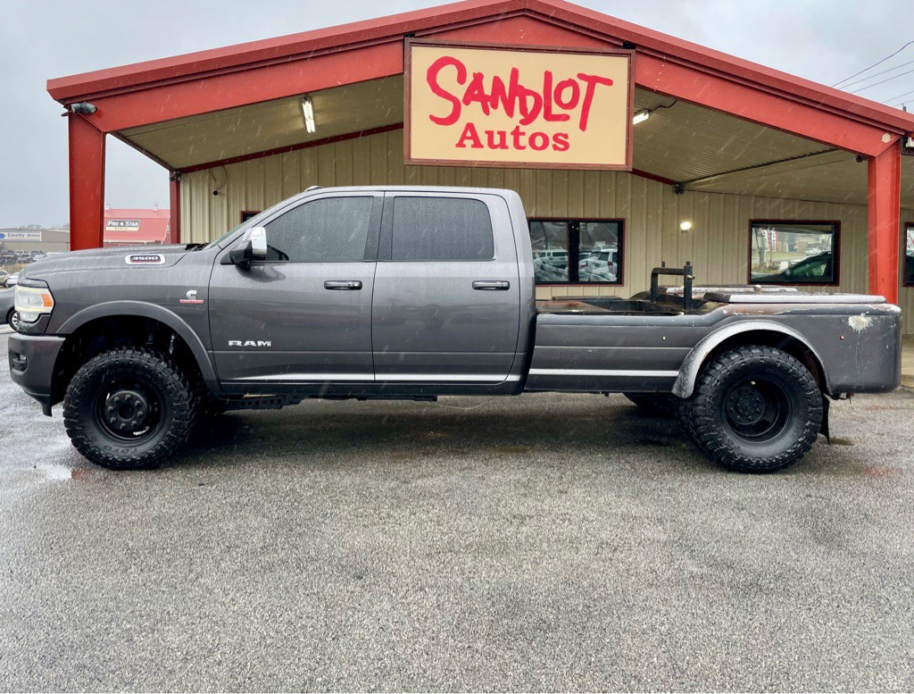2019 RAM 3500 Image 2