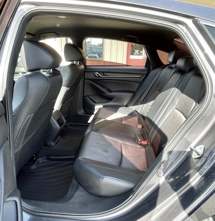 2018 Honda Accord Image 11