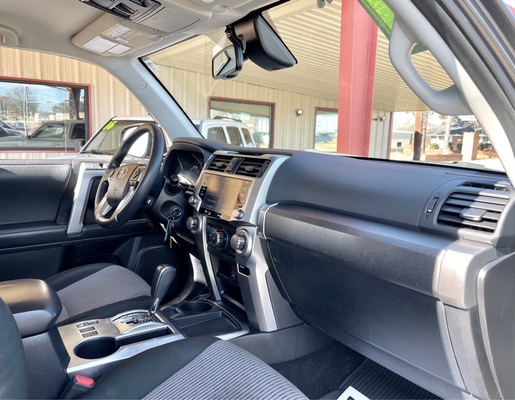 2021 Toyota 4Runner Image 20