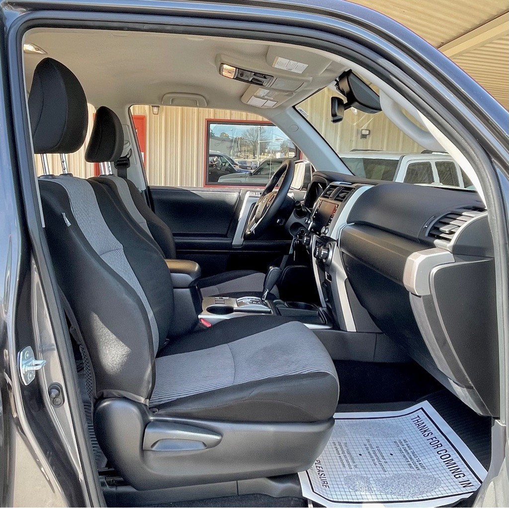 2021 Toyota 4Runner Image 21