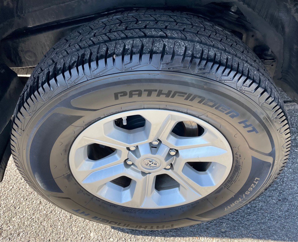 2021 Toyota 4Runner Image 24