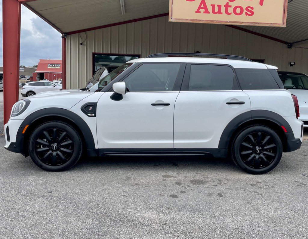 2024 MINI Cooper Image 2