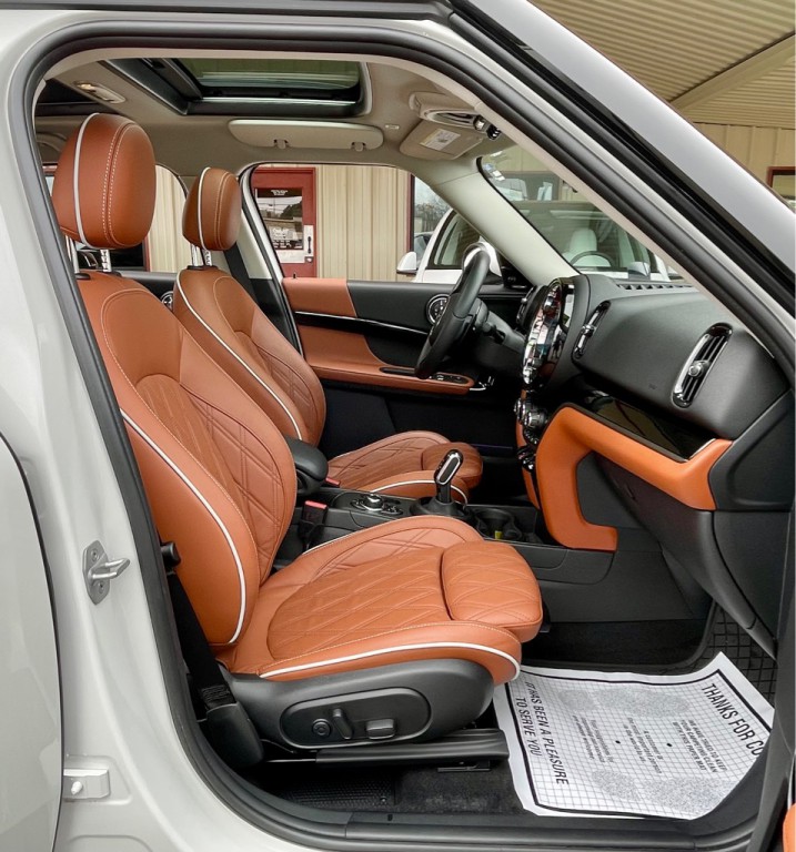 2024 MINI Cooper Image 21