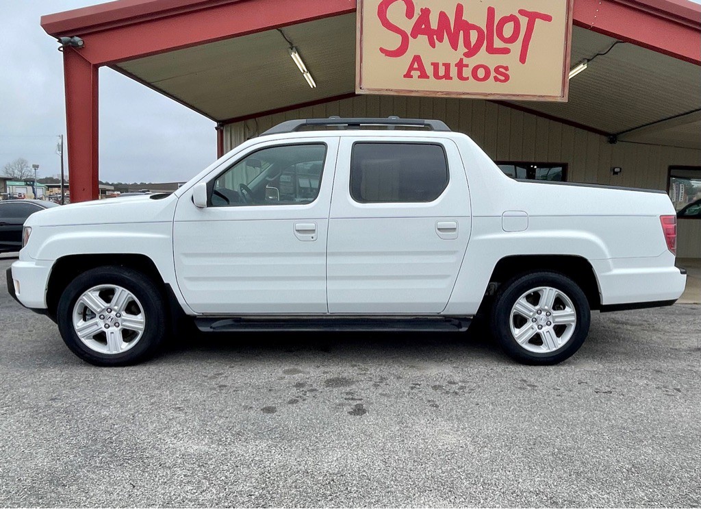 2011 Honda Ridgeline Image 2