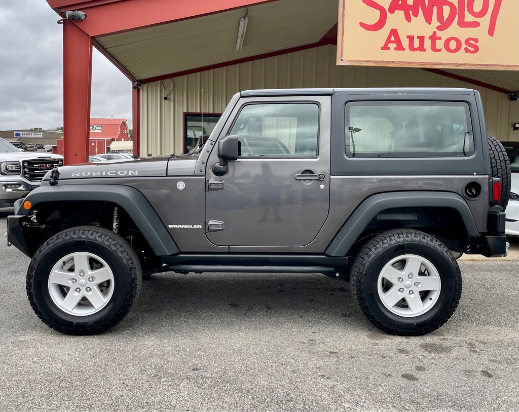 2016 Jeep Wrangler Image 2