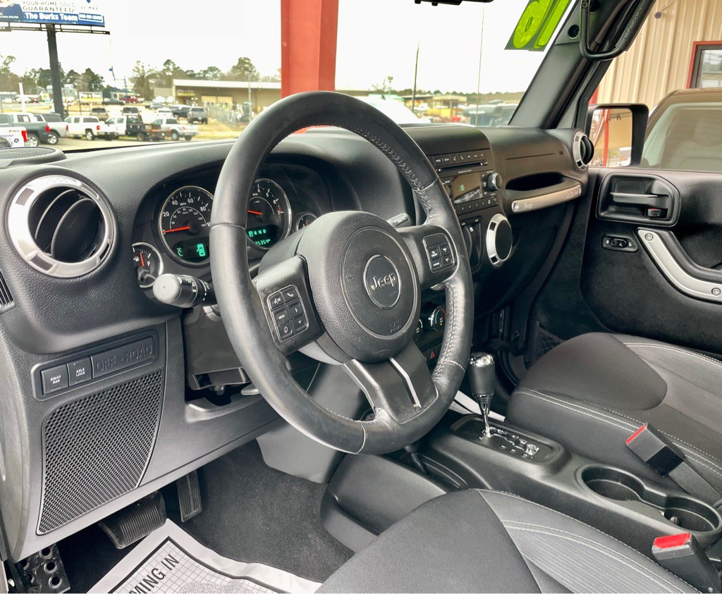 2016 Jeep Wrangler Image 9