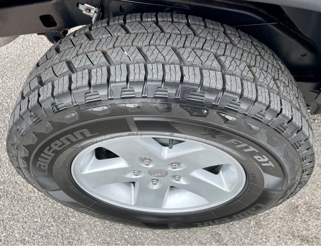 2016 Jeep Wrangler Image 22