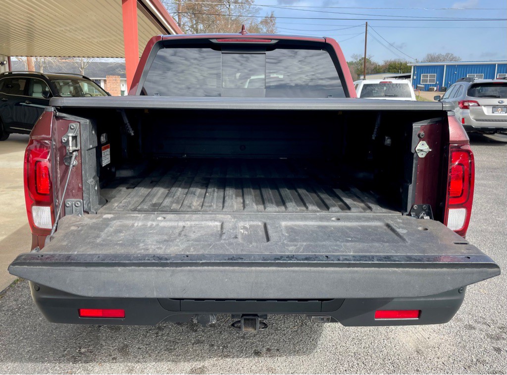 2017 Honda Ridgeline Image 7