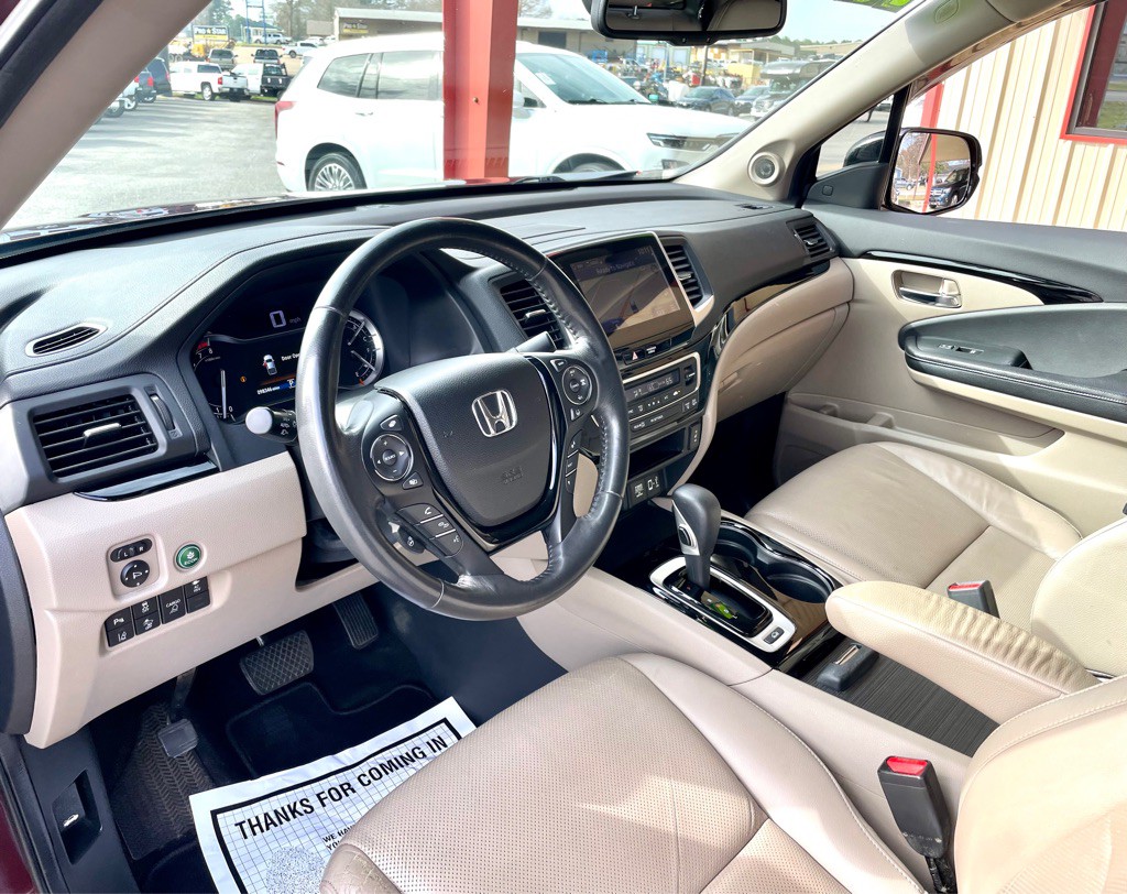 2017 Honda Ridgeline Image 9