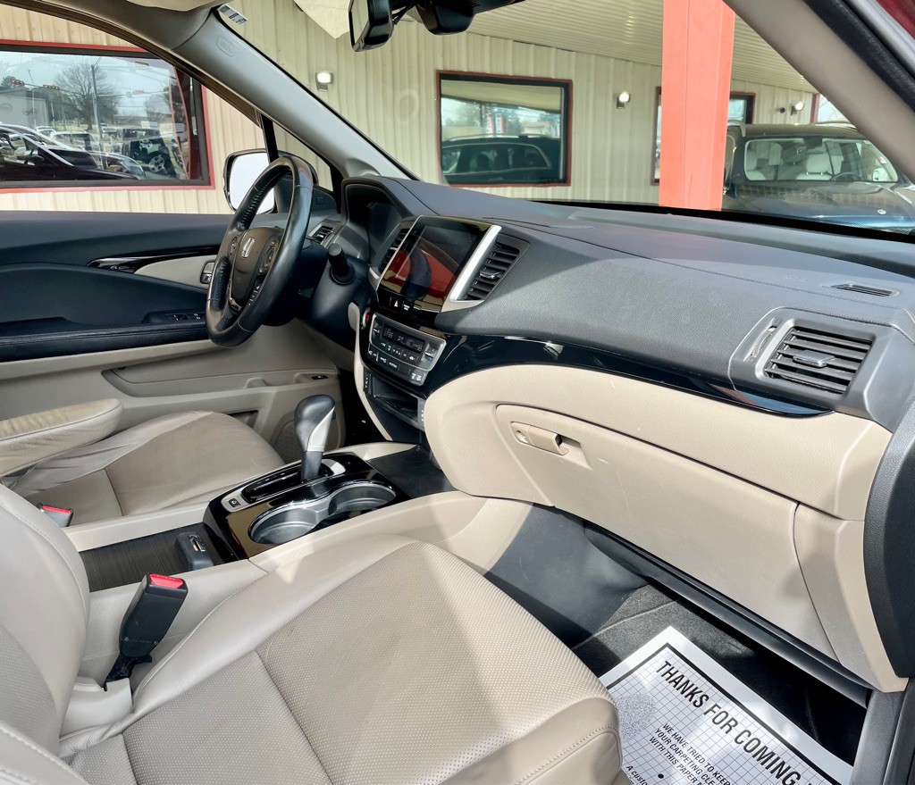 2017 Honda Ridgeline Image 22