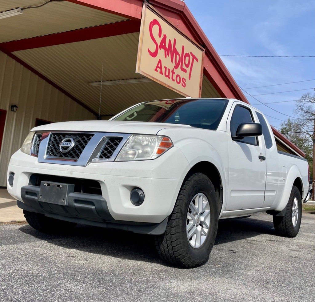 2014 Nissan Frontier Image 1