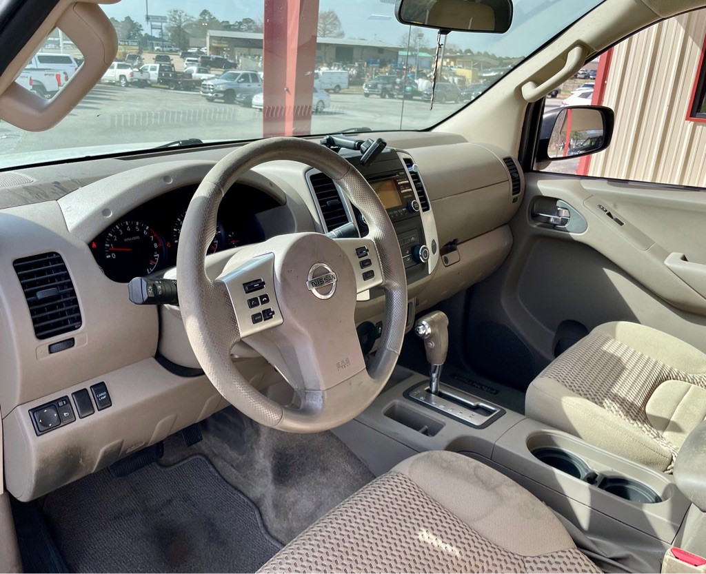 2014 Nissan Frontier Image 8