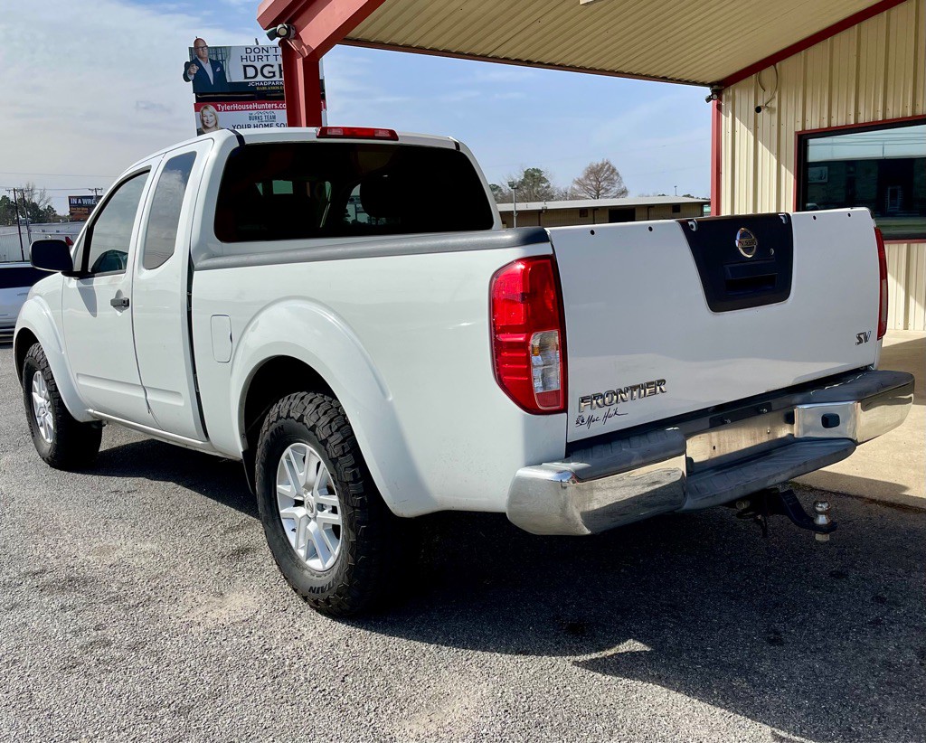 2014 Nissan Frontier Image 11