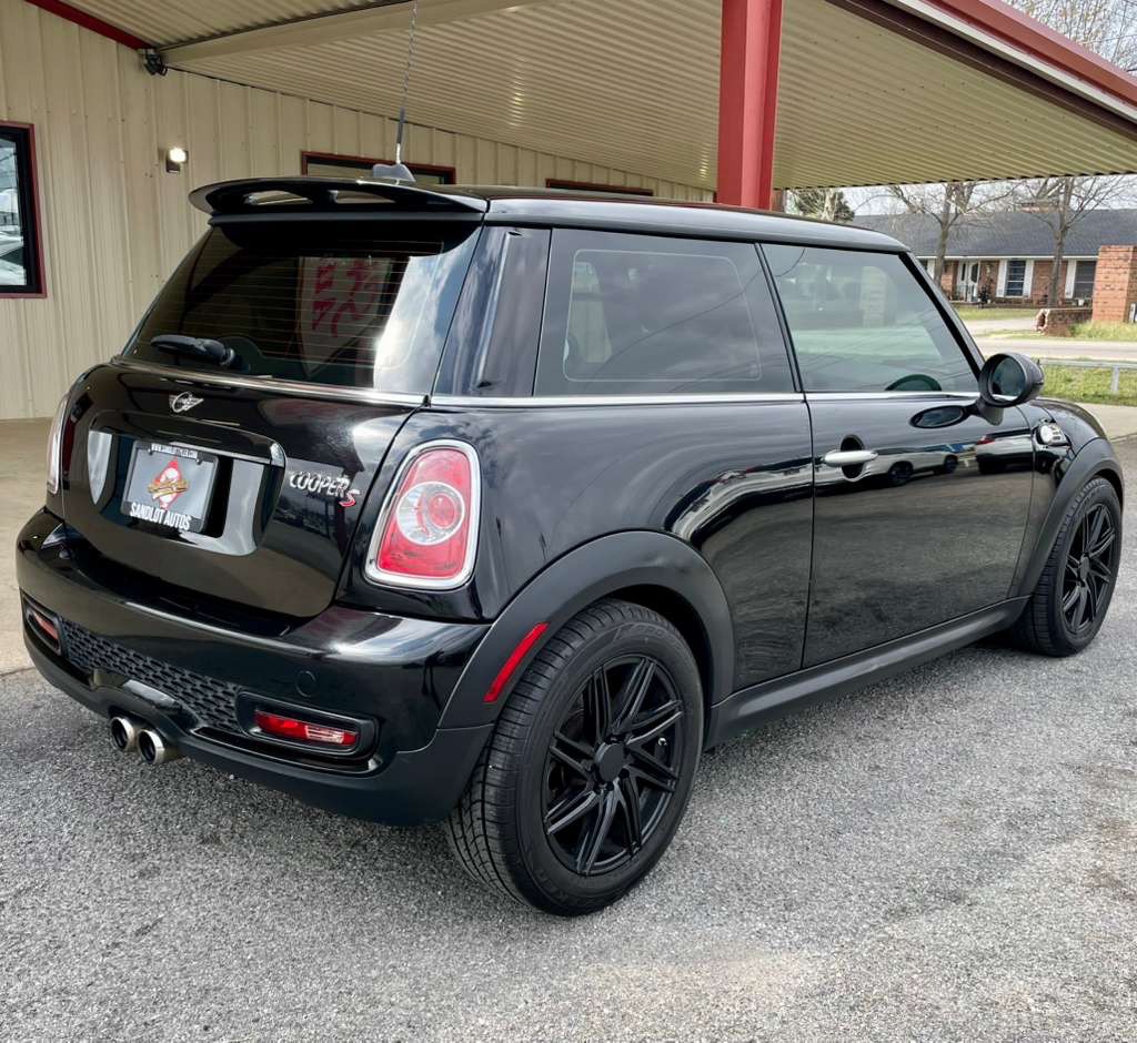 2013 MINI Cooper Image 18