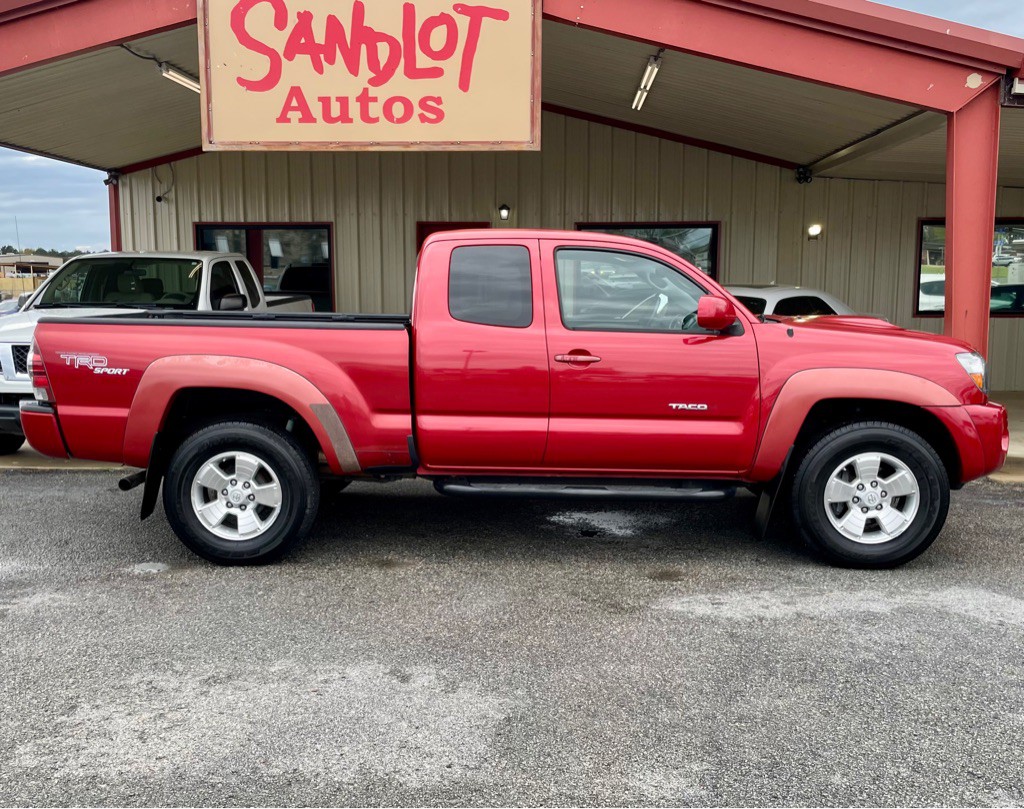 2011 Toyota Tacoma Image 4