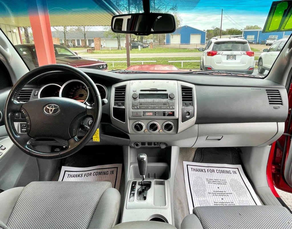 2011 Toyota Tacoma Image 8