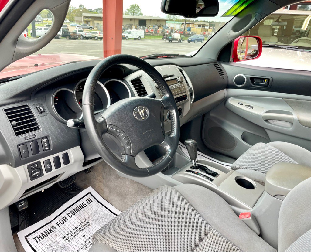 2011 Toyota Tacoma Image 9