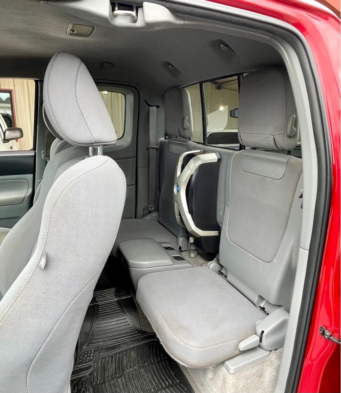 2011 Toyota Tacoma Image 11