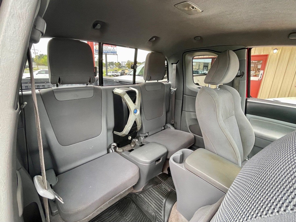 2011 Toyota Tacoma Image 23