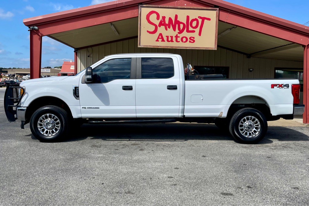 2017 Ford F-250 Image 2